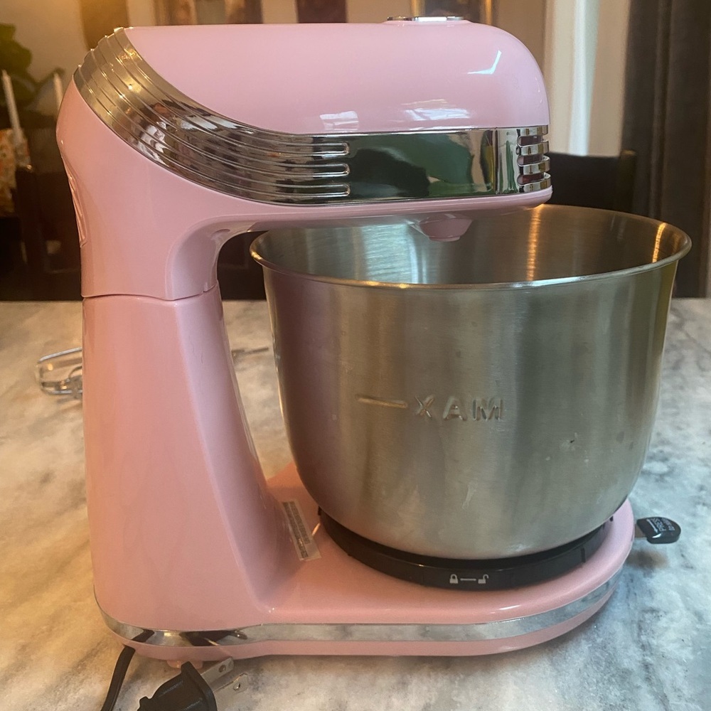 Dash Stand Mixer Pink w/ Stainless Steel Bowl & Attachments - Picture 9 of 17